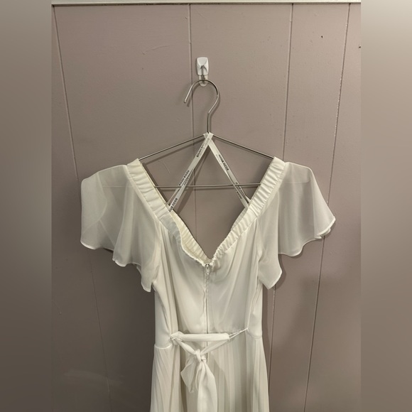 Gorgeous white sress floor length, size 10, bisou bisou - Picture 3 of 7